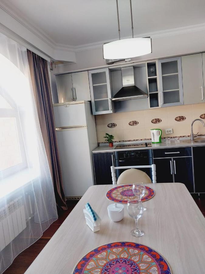 Квартира На Плазе Aktobe Exterior foto